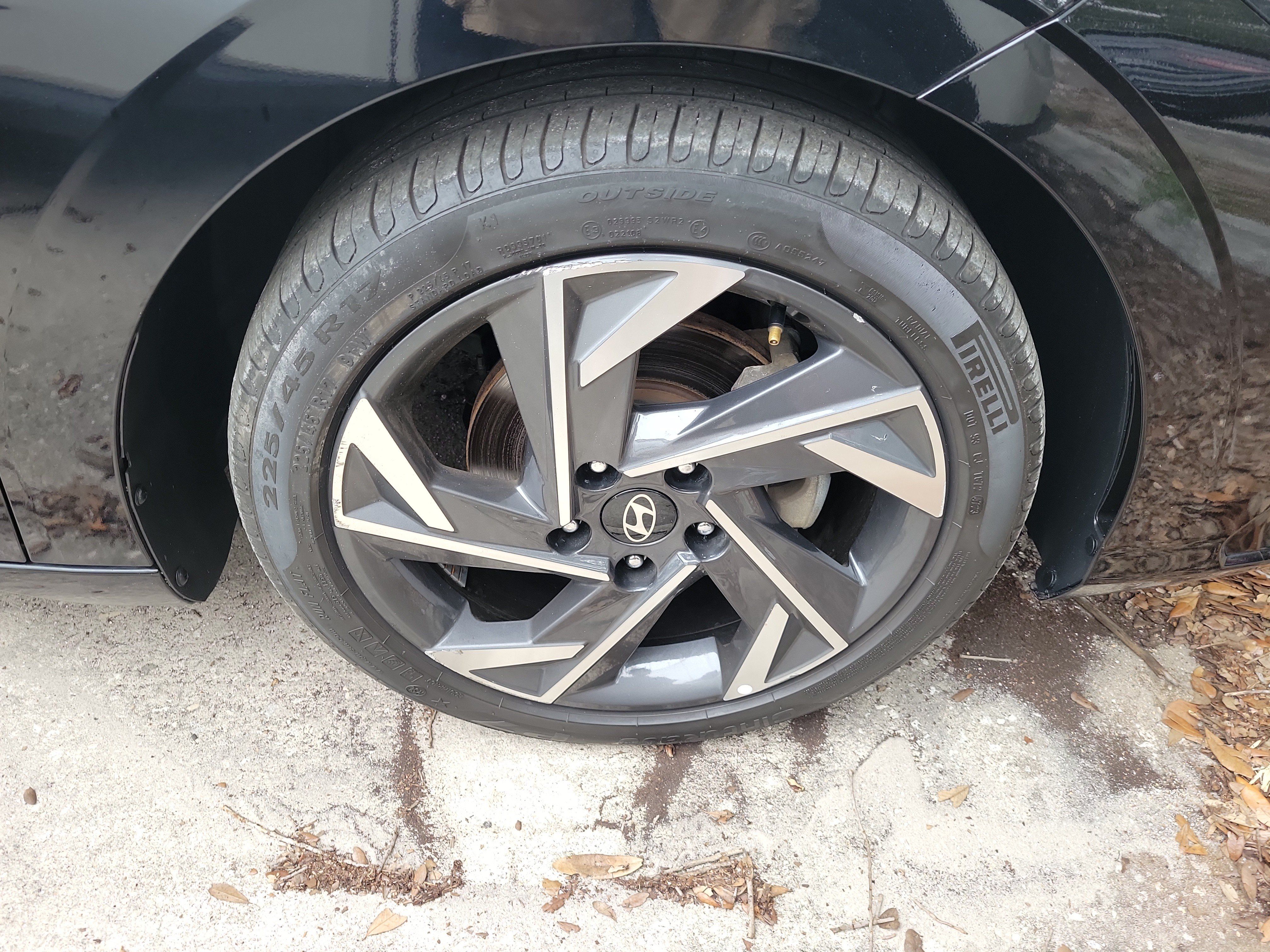 Used 2024 Hyundai Elantra SEL w/ Convenience Package FWD image 4