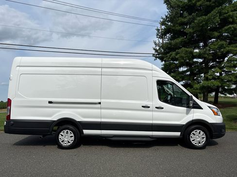 Used 2022 Ford Transit 250 148 High Roof Extended w/ Load Area Protection Package image 5