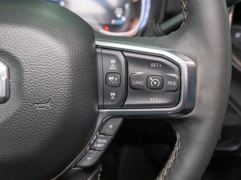 Used 2026 RAM 2500 Laramie AWD/4WD image 27
