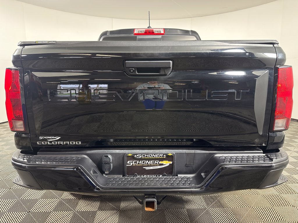 Used 2024 Chevrolet Colorado Trail Boss w/ Advanced Trailering Package AWD/4WD image 4
