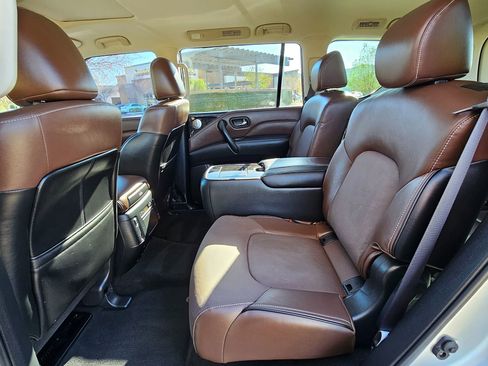 Used 2022 INFINITI QX80 Sensory w/ All-Season Package image 18