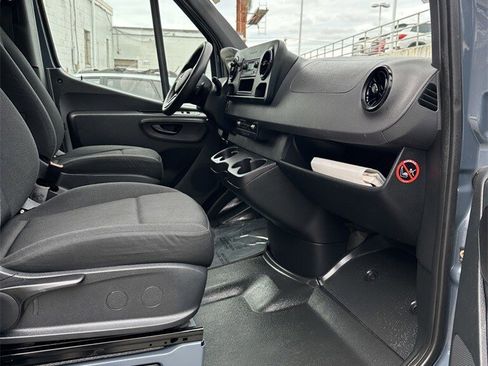 Used 2019 Mercedes-Benz Sprinter 144 Cargo image 30