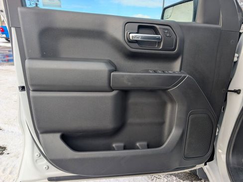 Used 2019 Chevrolet Silverado 1500 Custom w/ Custom Value Package image 7