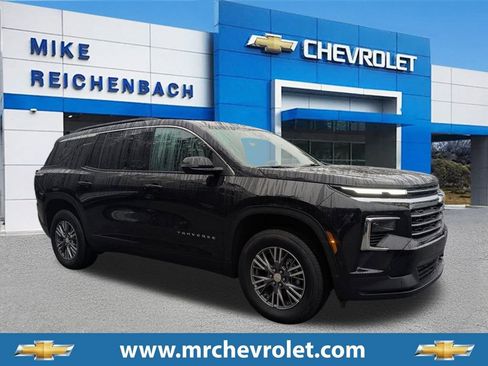 New 2026 Chevrolet Traverse LT w/ Enhanced Driving Package image 1