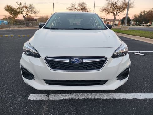 Used 2019 Subaru Impreza 2.0i image 2
