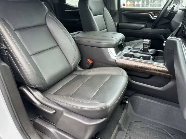 Used 2024 GMC Sierra 1500 Elevation w/ Elevation Premium Package AWD/4WD image 27