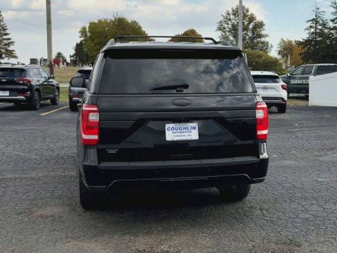 Used 2021 Ford Expedition Max XLT image 7