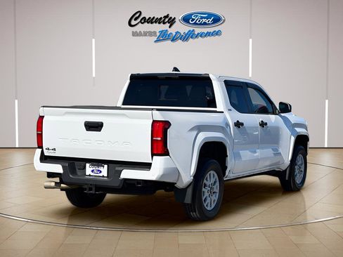 Used 2024 Toyota Tacoma SR5 w/ SR5 Upgrade Package image 24