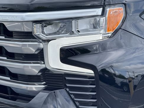 Used 2026 Chevrolet Silverado 1500 High Country w/ High Country Premium Package AWD/4WD image 6