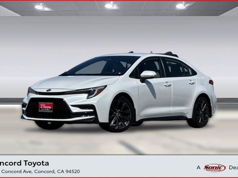 Certified 2024 Toyota Corolla SE FWD image 1