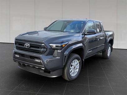 New 2025 Toyota Tacoma SR5