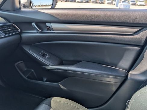 Used 2018 Honda Accord LX image 21