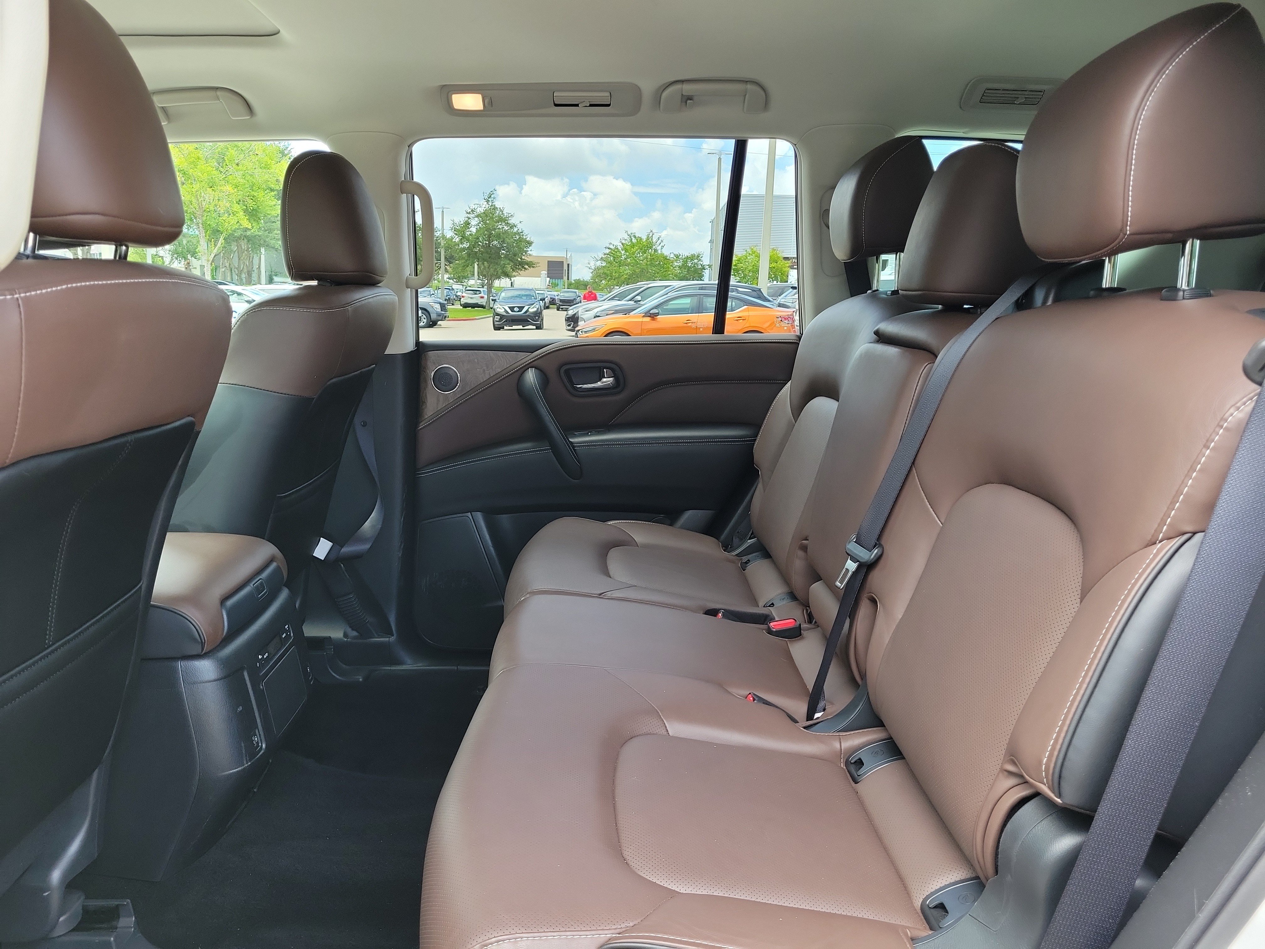 Used 2023 INFINITI QX80 Premium Select w/ Cargo Package AWD/4WD image 18