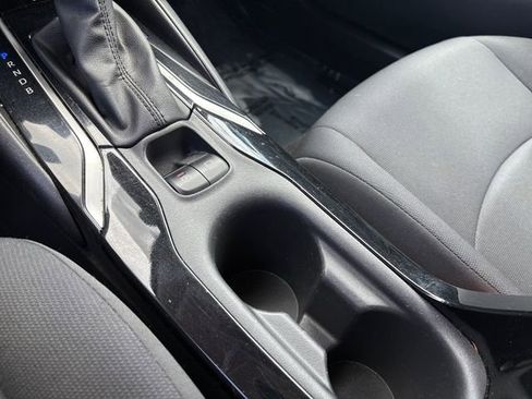 Certified 2022 Toyota Corolla LE FWD image 21