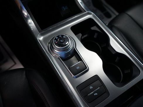 Used 2022 Ford Edge Titanium image 37