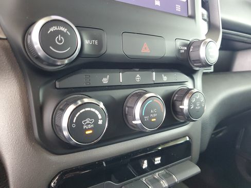 Certified 2024 RAM 1500 Big Horn RWD image 27