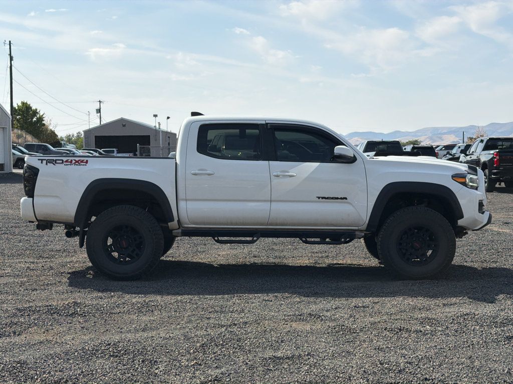 Certified 2022 Toyota Tacoma TRD Off-Road w/ TRD Premium Off Road Package AWD/4WD image 13
