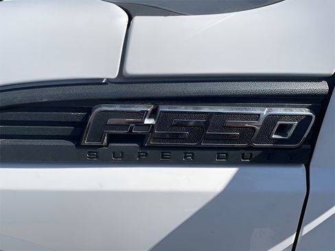 Used 2013 Ford F550 4x4 SuperCab Super Duty w/ Payload Upgrade Pkg image 19