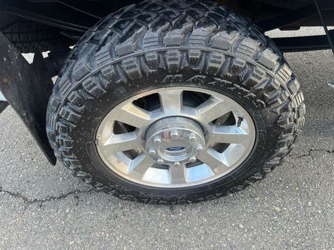 Used 2014 Ford F350 XLT w/ FX4 4x4 Off Road Package image 17