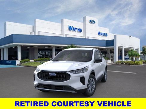 New 2026 Ford Escape Active w/ Tech Pack #1 FWD image 2