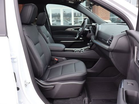 New 2026 Chevrolet Traverse LT w/ Sun and Wheel Package image 46