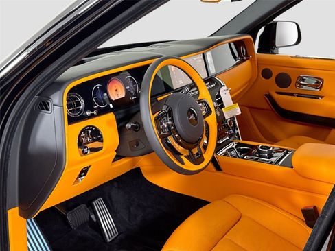 Used 2026 Rolls-Royce Cullinan image 15