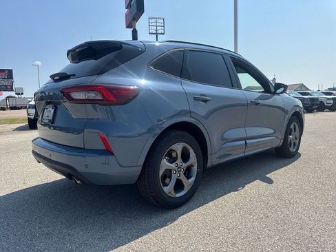 Used 2024 Ford Escape ST-Line w/ Tech Pack #1 FWD image 7