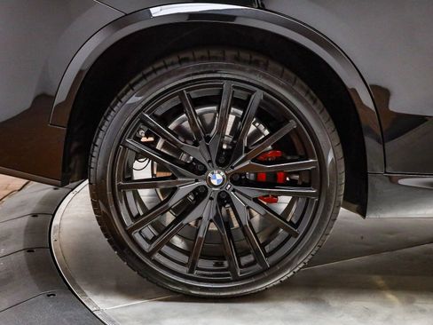 Used 2026 BMW X5 M60i w/ Executive Package image 11