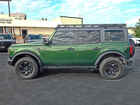 Used 2024 Ford Bronco Black Diamond image 4