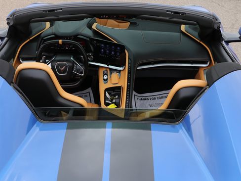 Used 2021 Chevrolet Corvette Stingray Preferred Conv w/ Z51 Performance Package RWD image 16