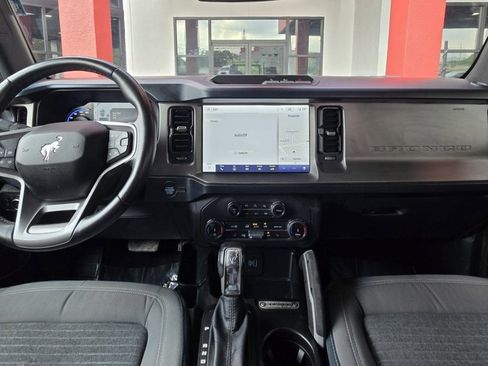 Used 2022 Ford Bronco Outer Banks image 18