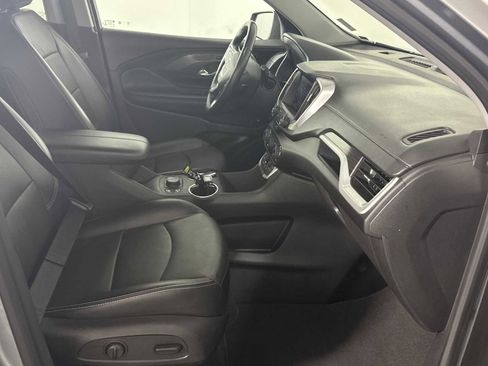 Used 2023 GMC Terrain SLT image 28