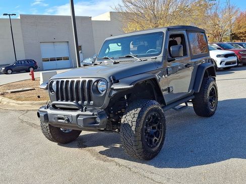 Used 2023 Jeep Wrangler Sport S image 3