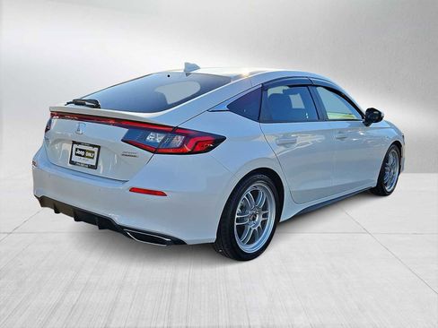 Used 2024 Honda Civic Sport Touring image 8