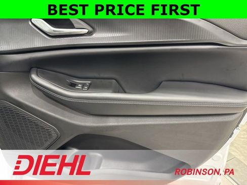 New 2025 Jeep Grand Cherokee Laredo X image 14