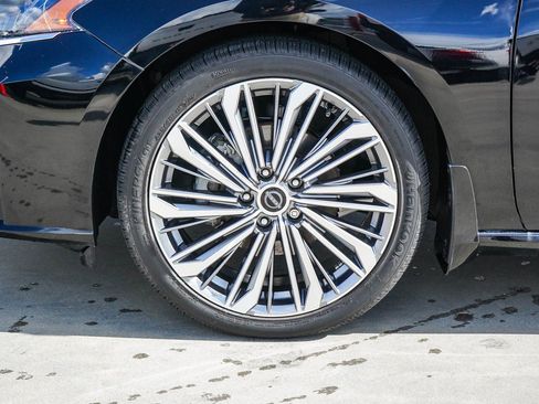 Used 2024 Nissan Altima 2.5 SL image 5