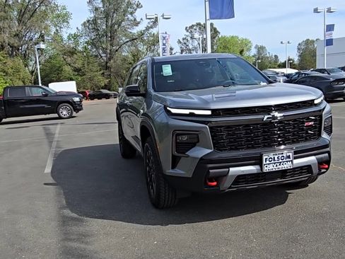 New 2026 Chevrolet Traverse Z71 w/ Enhanced Driving Package image 3