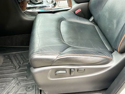 Used 2017 Nissan Armada Platinum w/ Interior Lighting Package image 21