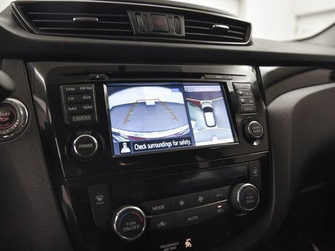 Used 2018 Nissan Rogue Sport SV w/ SV Technology Package image 20