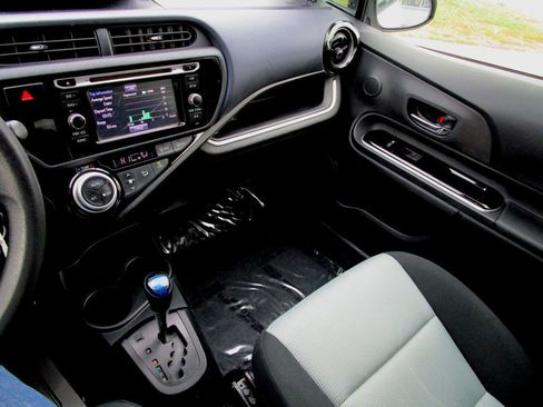 Used 2015 Toyota Prius C Two image 23