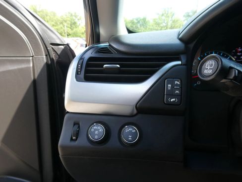 Used 2017 Chevrolet Tahoe Premier AWD/4WD image 18