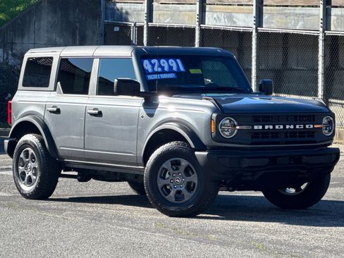 Used 2025 Ford Bronco Big Bend image 2