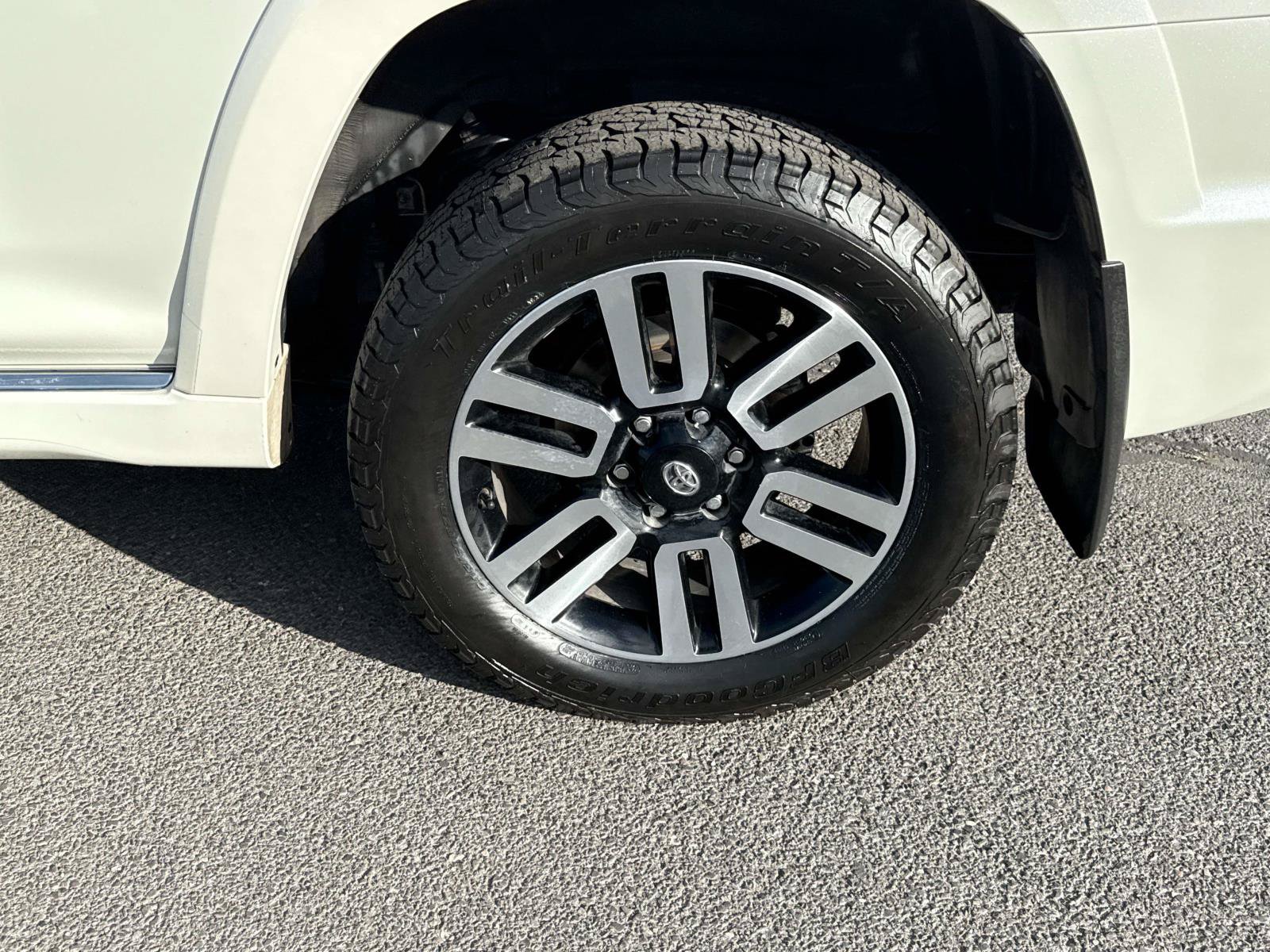 Used 2023 Toyota 4Runner Limited AWD/4WD image 7