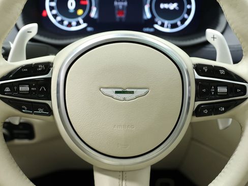 Used 2021 Aston Martin DBX AWD/4WD image 25