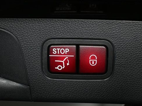Certified 2022 Mercedes-Benz GLC 300 image 31