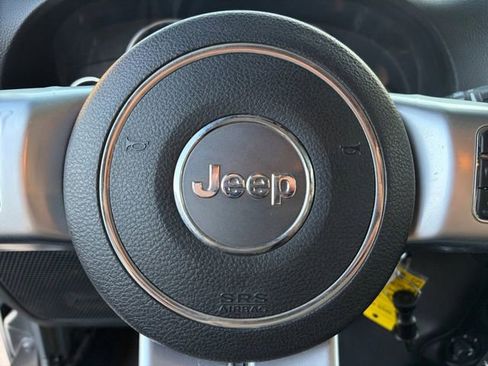 Used 2014 Jeep Wrangler Sport image 6