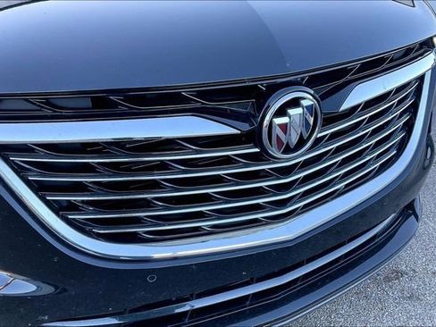 Used 2024 Buick Enclave Essence w/ Experience Buick Package image 5