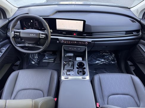 New 2027 Kia Carnival SX FWD image 8