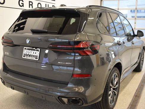 New 2026 BMW X5 xDrive40i w/ M Sport Package AWD/4WD image 4