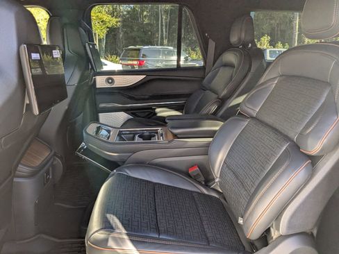 New 2025 Lincoln Navigator L Black Label image 17